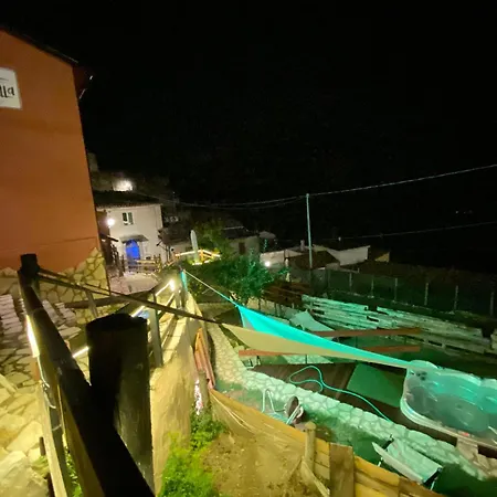 Marinella Nocleg ze śniadaniem